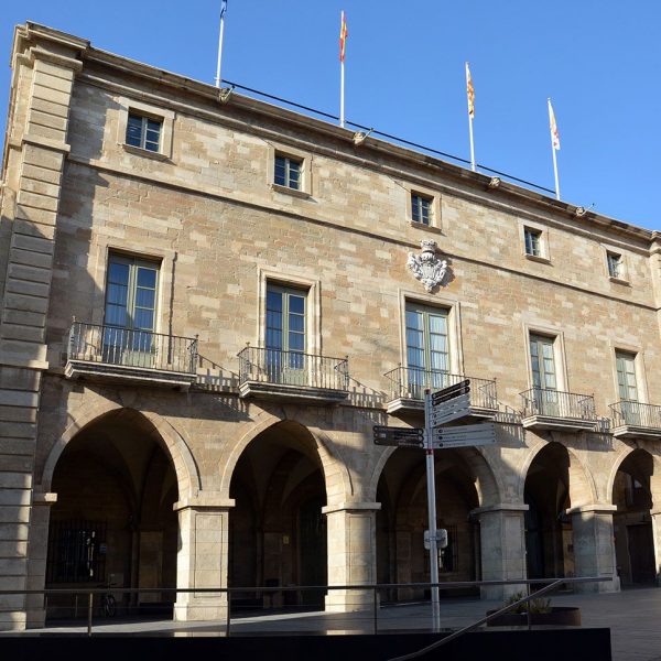 Manresa.- Ajuntament, d'estil classicista construït entre 1739 i 1777 (8/2014)