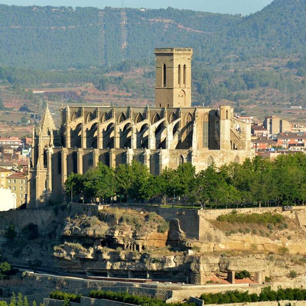 Manresa.- Basílica gòtica de Santa Maria. La nau central es de les més amples d'Europa després de la Catedral de Girona (7/2014)