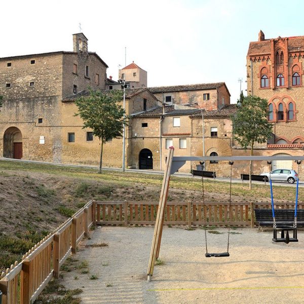 Manresa.- Convent de les Clarisses fundat el S. XIV al costat d'un antic llatzeret (7/2014)