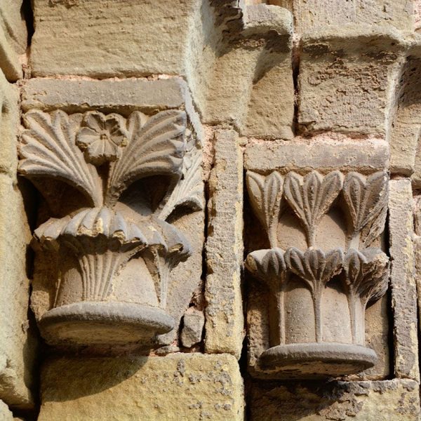 Manresa.- Convent de les Clarisses - Portal de transició del romànic al gòtic del S. XIII (7/2014)