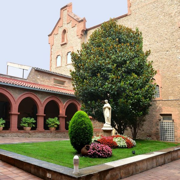 Manresa.- Convent de les Clarisses - Claustre (7/2014)