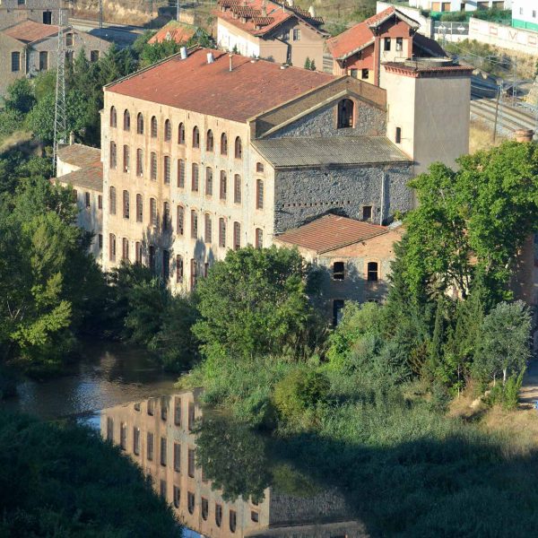 Manresa.- Farinera La Favorita emplaçada sobre un molí del S. XVI (7/2014)