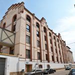 Manresa.- Farinera Florinda, d'estil modernista dins un recinte tancat i on avui hi ha la Policia Local (8/2014)