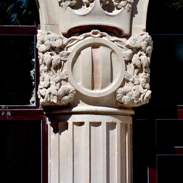 Manresa.- Institut eclèctic /modernista Lluis de Peguera, obra de Alexandre Soler i Marc (8/2014)