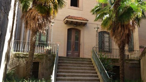 Manresa.- Casa renaixentista dels Comtes de Fonollar i residència dels Amigant (7/2014)