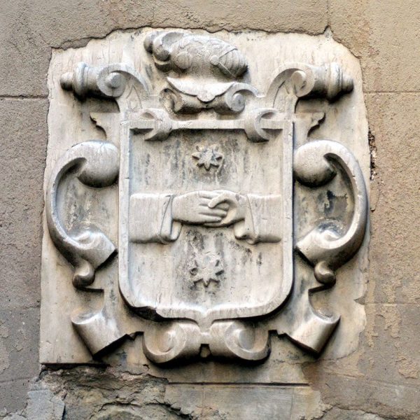 Manresa.- Casa renaixentista dels Comtes de Fonollar i residència dels Amigant - Escut dels Amigant (7/2014)