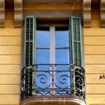 Manresa.- Casa Gabernet Español, obra d'Ignasi Oms i Ponsa amb una gran ornamentació a la façana (12/2014)