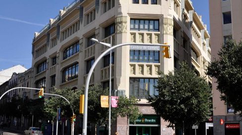 Manresa.- Casa Jorba, obra d'Art Decó de 1934/40 d'Arnau Calvet (8/2010)