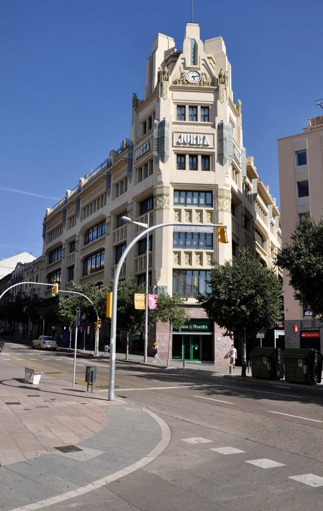 Manresa.- Casa Jorba, obra d'Art Decó de 1934/40 d'Arnau Calvet (8/2010)