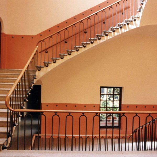 Manresa.- Escales de l'antic Hospital de Sant Andreu (6/1996)