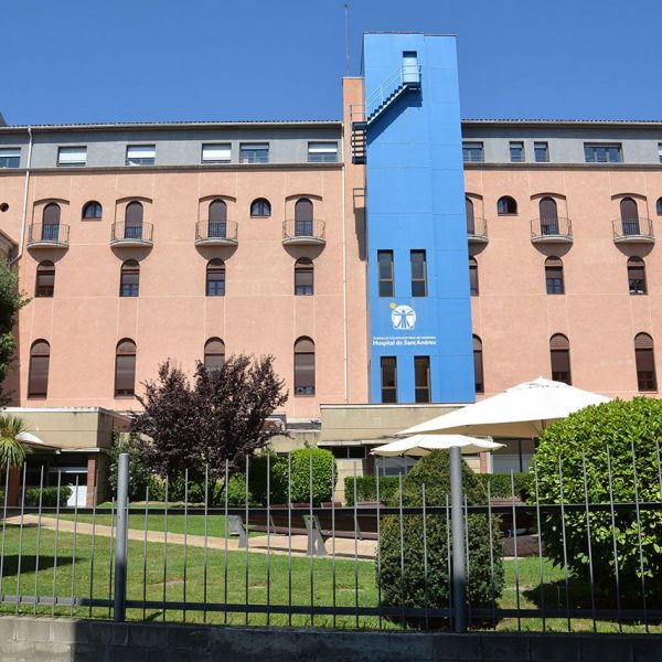 Manresa.- Noves edificacions de l'Hospital de Sant Andreu (8/2014)