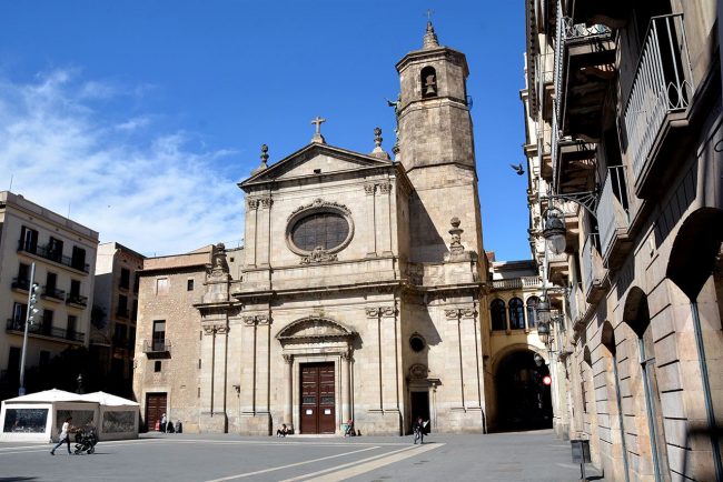 Barcelona.- Basílica barroca de la Mercè construïda entre 1765 i 1775 però d'origen medieval. La façana es obra de Carles Grau (4/2016)