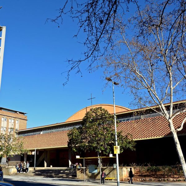Barcelona.- Església de Sant Pius X, obra de l'arquitecte Josep Soteras i finalitzada l'any 1963 per commemorar la celebració del congrés Eucarístic de 1952 (1/2018)
