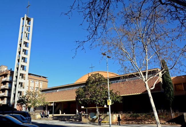 Barcelona.- Església de Sant Pius X, obra de l'arquitecte Josep Soteras i finalitzada l'any 1963 per commemorar la celebració del congrés Eucarístic de 1952 (1/2018)