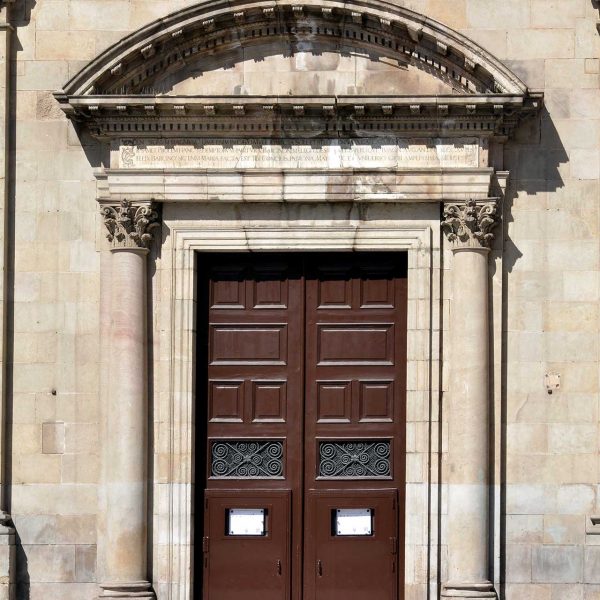 Barcelona.- Basílica barroca de la Mercè construïda entre 1765 i 1775 però d'origen medieval. La façana es obra de Carles Grau (4/2016)