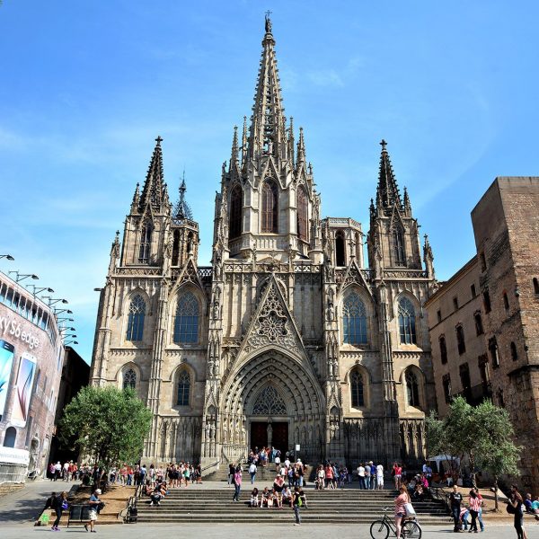 Barcelona.- Catedral de la Santa Creu. Amb orígens del S. VII, l'església gòtica actual correspon als S. XIII/XV, construïda sobre l'anterior romànica (5/2015)