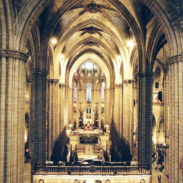 Barcelona.- Catedral de la Santa Creu, gòtica dels S. XIII/XV, que fou construïda sobre una altre de romànica anterior del S. XI (10/2002)