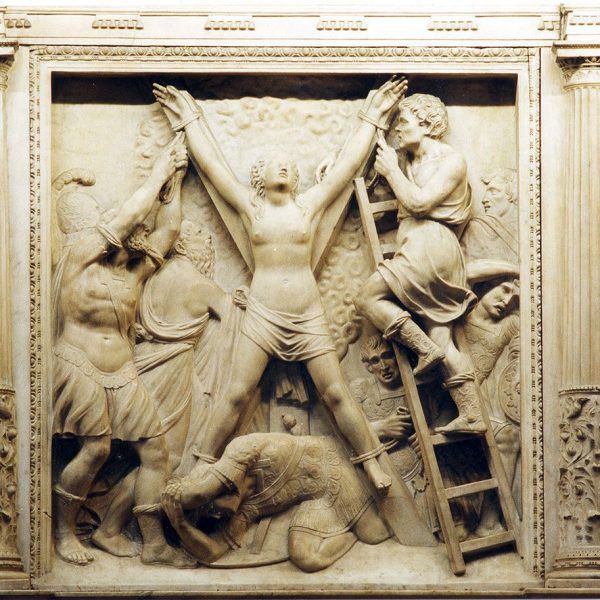 Barcelona.- Catedral de la Santa Creu, gòtica dels S. XIII/XV - Reracor de marbre iniciat a partir de 1517 per Rafael Ordóñez (10/2002)