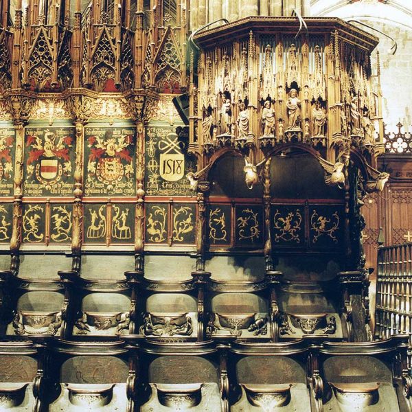 Barcelona.- Catedral de la Santa Creu, gòtica dels S. XIII/XV - Cor de Pere Sanglada amb cadirats dels S. XIV i XV (10/2002)