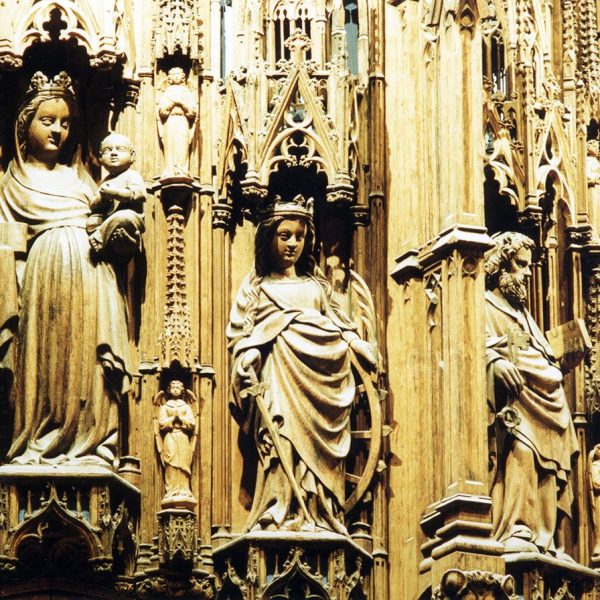 Barcelona.- Catedral de la Santa Creu, gòtica dels S. XIII/XV - Cor de Pere Sanglada amb cadirats dels S. XIV i XV (10/2002)