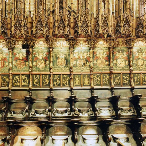 Barcelona.- Catedral de a Santa Creu, gòtica dels S. XIII/XV - Cor de Pere Sanglada amb cadirats dels S. XIV i XV (10/2002)