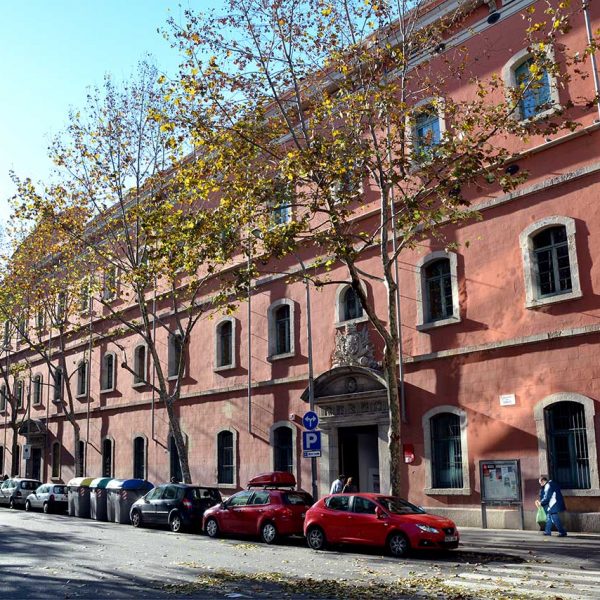 Barcelona.- Convent de Sant Agustí Vell, construït a partir de 1349 (Museu de la Xocolata). Després de la guerra de Successio va ser convertit en caserna (12/2014)