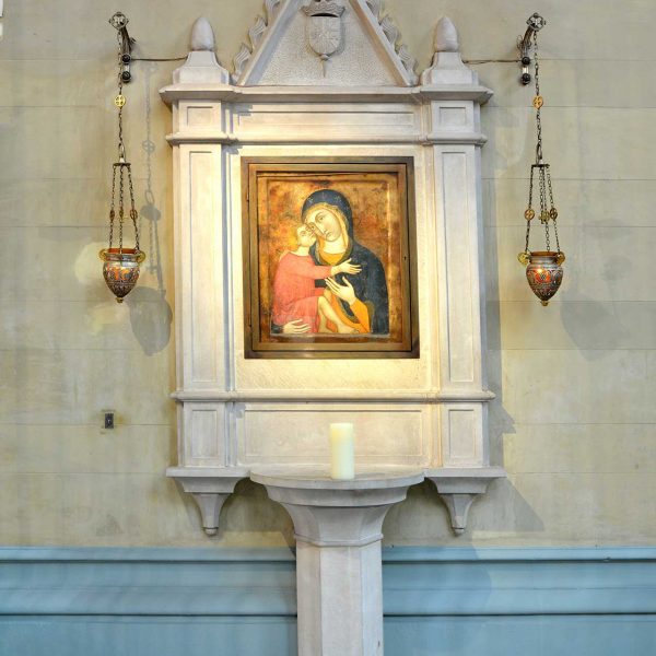 Barcelona.- Església del Monestir de Sta. Maria de Valldonzella - Capella de la Mare de Déu del Cor amb una taula del S. XIV pintada sobre fusta i pergamins del S. XI (3/2015)