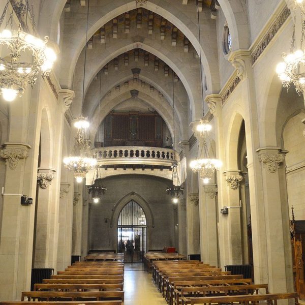 Barcelona.- Església gòtica de la Concepció, S. XV. Capella del Santíssim adossada al claustre, consta de tres naus i estil neogòtic (11/2016)