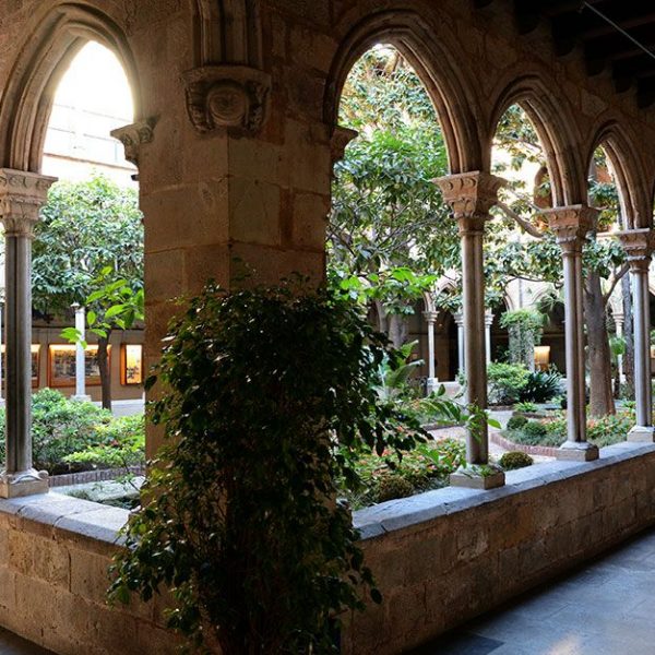 Barcelona.- Església gòtica de la Concepció, S. XV - Claustre també traslladat parcialment del convent de la Pl. Urquinaona (11/2016)