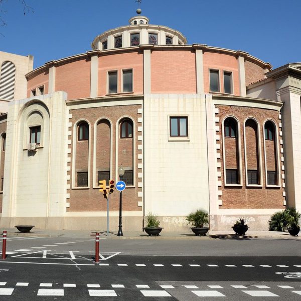 Barcelona.-Església Sant Gregori Taumaturg, construïda entre 1945 1995 per encàrrec de l'arquebiste Gregorio Modrego (5/2018)