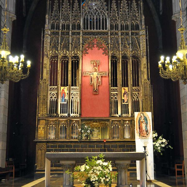 Barcelona.-Església gòtica de S. Jaume del S. XIV reformada en el S. XIX. Vista del retaule traslladat el 1971 de la catedral de Barcelona (12/2009)