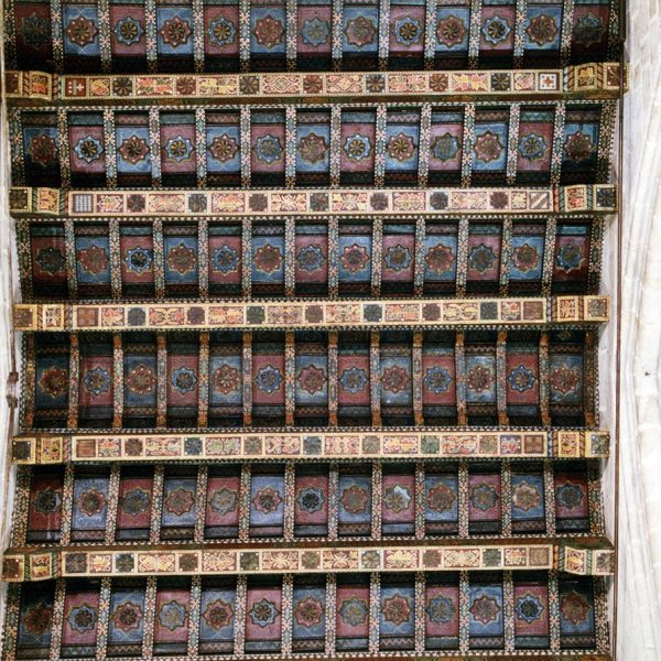 Barcelona.- Capella gòtica de Santa Àgata, del 1302. Consta d'una nau i coberta per arcs de diafragma amb teginat de fusta (4/2005)