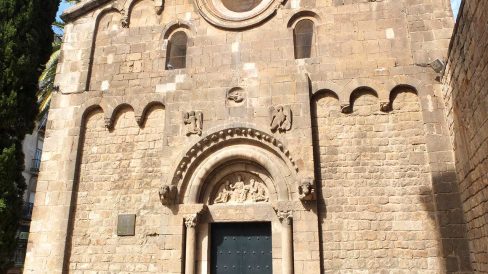 Barcelona.-Església de S. Pau del Camp - Destruïda per Al-Mansur el 985 es va refer l'any 1096. Abandonada el 1835 i cremada el 1936 s'ha restaurat de nou (5/2018)