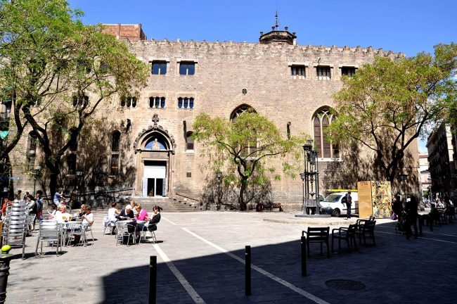 Barcelona.- Església Sant Pere de les Puel·les. Era un monestir benedictí abandonat el 1835. La seva comunitat viu en un nou monestir al carrer Anglí (5/2014)