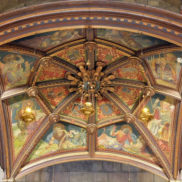 Barcelona.- Església del monestir de Santa Anna, S. XIII. Vista del baldaquí de l'altar (2/2015)