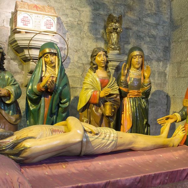 Barcelona.- Església del monestir de Santa Anna, S. XIII. Capella dels perdons amb la reproducció del Sant Enterrament de Gabriel Guardia, S XV (2/2015)