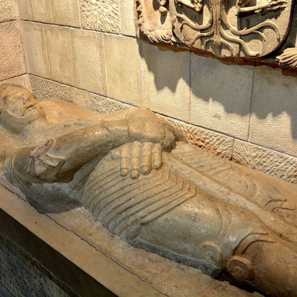 Barcelona.- Església del monestir de Santa Anna, S. XIII. Sepulcre de Miquel de Boera del S. XVI (2/2015)