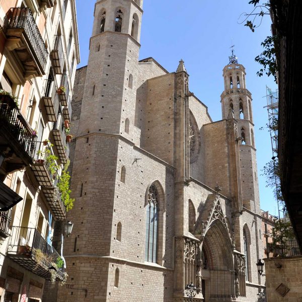 Barcelona.-Església de Santa Maria del Mar. Es la millor i més perfecte de les esglésies gòtiques catalanes. Iniciada l'any 1329 i consagrada el 1383 (9/2010)
