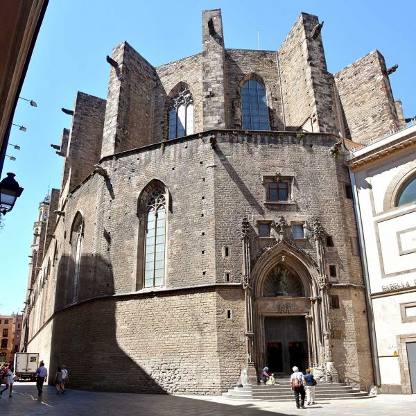 Barcelona.- Església de Santa Maria del Mar. Absis del passeig del Born que continúa mostrant les caraterístiques del gòtic català (5/2015)