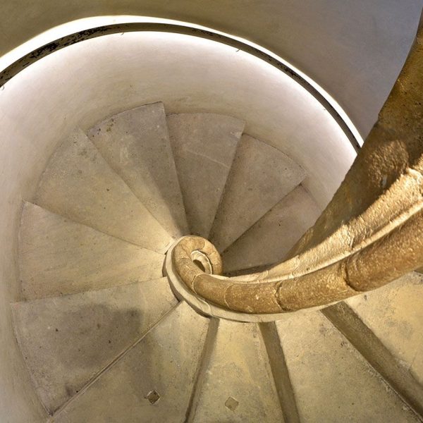 Barcelona.- Església de Santa Maria del Mar. Escala de cargol del campanar (1/2015)