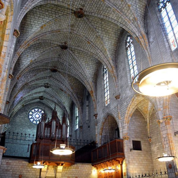 Barcelona.- Monestir gòtic de Pedralbes, fundat l'any 1327. Vista de la coberta tancada amb voltes de creueria (9/2014)