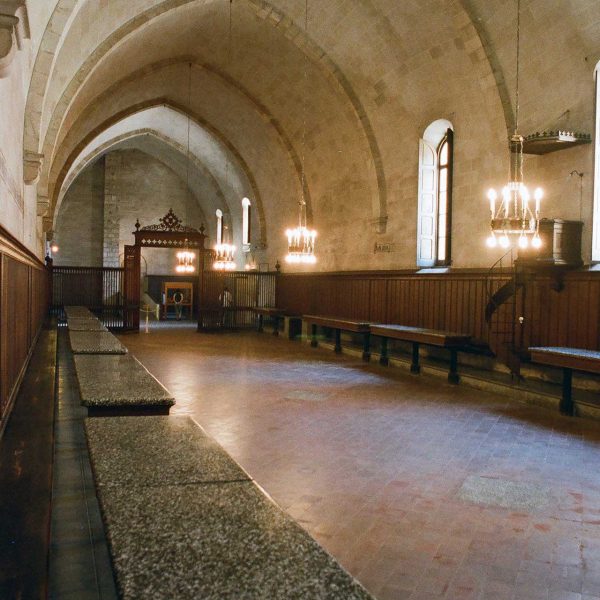 Barcelona.- Monestir de Pedralbes - Vista del refetor on les monges menjaven en silenci (11/2005)