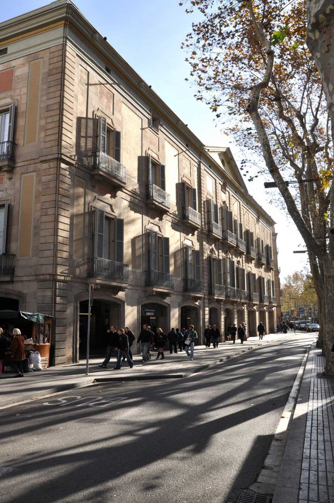 Barcelona.- Palau Moja o dels Marquesos de Comillas, es un gran palau setcentista que allotja el Departament de Cultura de la Generalitat de Catalunya (12/2009)