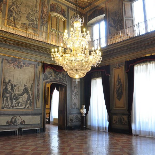 Barcelona.- Palau Moja o dels Marquesos de Comillas. El Saló Vigatà està decorat amb pintures murals de Francesc Pla (El Viagatà) de 1790 (1/2010)