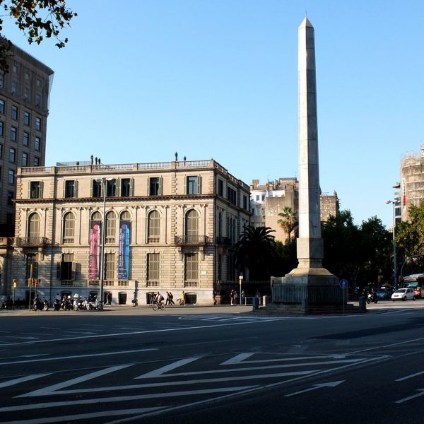 Barcelona.- Palau Robert, construït pel polític d'aquest cognom entre 1898 i1903. La Generalitat el va adquirir i convertir en el Centre d'Informació de Catalunya (9/2013)