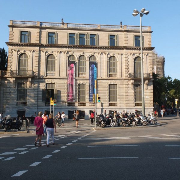 Barcelona.- Palau Robert, construït pel polític d'aquest cognom entre 1898 i1903. La Generalitat el va adquirir i convertir en el Centre d'Informació de Catalunya (9/2013)