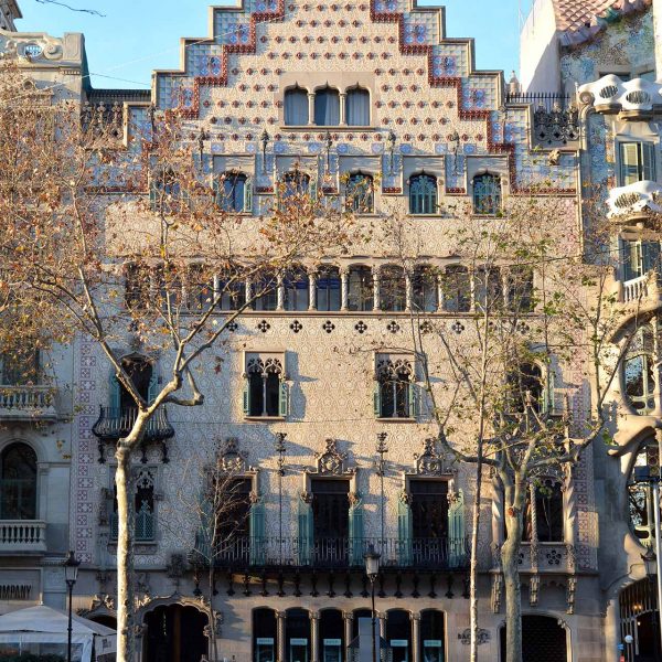 Barcelona.- Casa Amatller de Josep Puig i Cadafalch del 1900. Es tracta de la reforma d'un edifici anterior adaptat a l'arquitectura nòrdica (1/2015)
