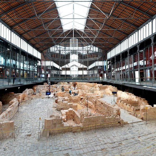 Barcelona.- El Born (Centre Cultural) Acull les restes arqueològiques d'època medieval sorgides el 2002 que van des del S. XIV fins el 1714 (12/2014)