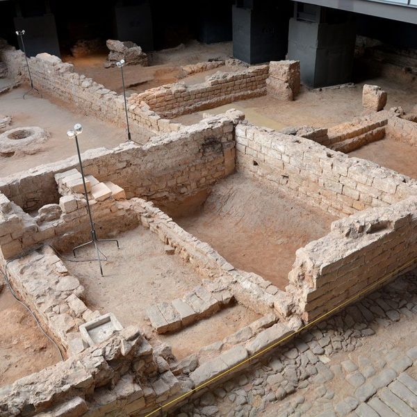 Barcelona.- El Born (Centre Cultural) Acull les restes arqueològiques d'època medieval sorgides el 2002 que van des del S. XIV fins el 1714 (12/2014)