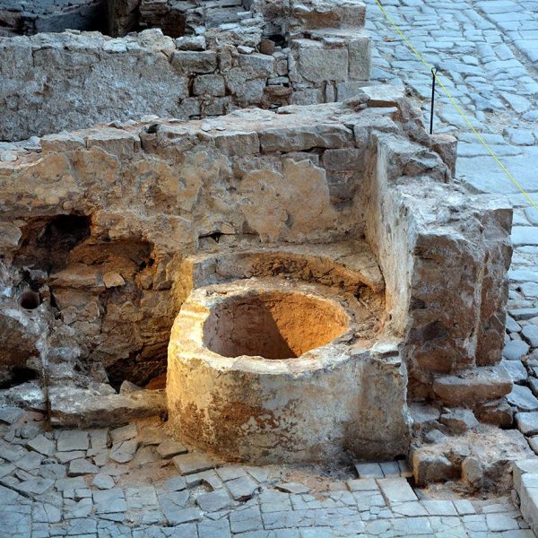 Barcelona.- El Born (Centre Cultural) Acull les restes arqueològiques d'època medieval sorgides el 2002 que van des del S. XIV fins el 1714 (12/2014)